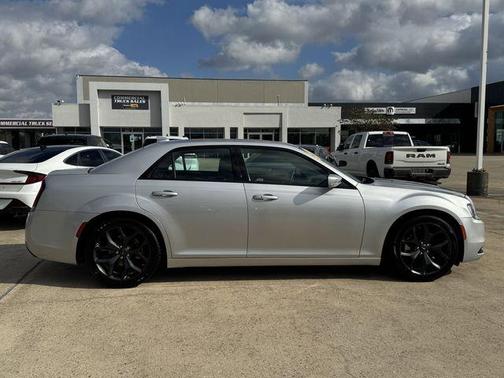 2023 Chrysler 300 S