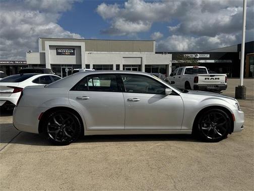 2023 Chrysler 300 S