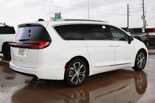 Bright White Clearcoat 2026 Chrysler Pacifica Pinnacle