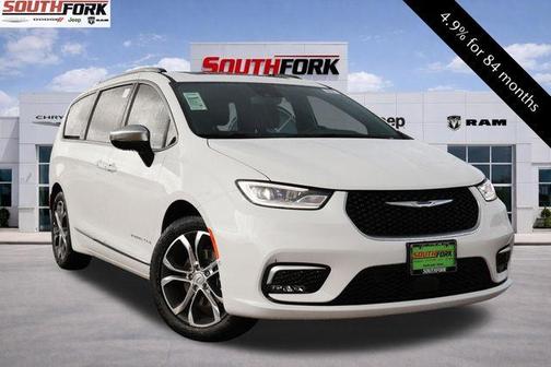 Bright White Clearcoat 2026 Chrysler Pacifica Pinnacle