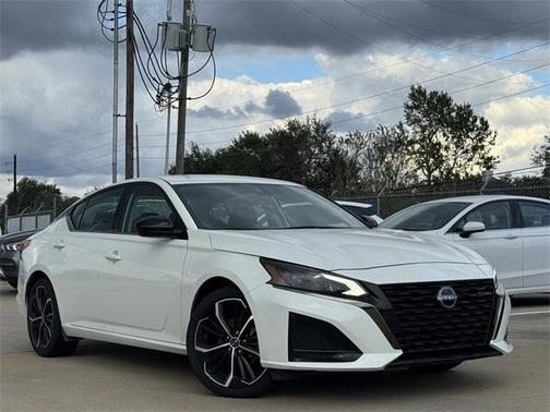 2024 Nissan Altima 2.5 SR