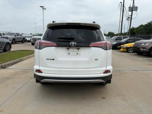 2016 Toyota RAV4 SE