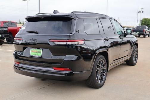 Diamond Black 2026 Jeep Grand Cherokee L Summit