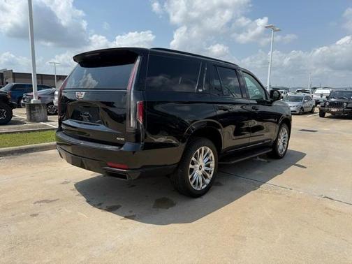 2023 Cadillac Escalade Sport