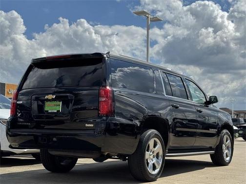 2018 Chevrolet Suburban LS