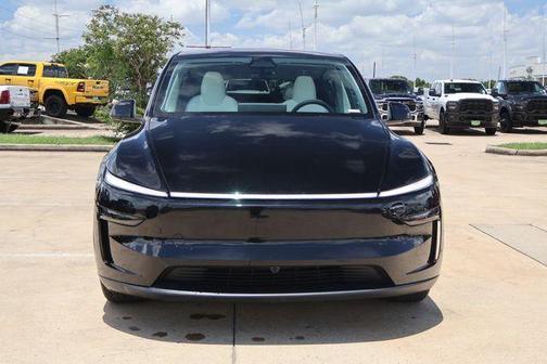 Black 2026 Tesla Model Y PREMIUM