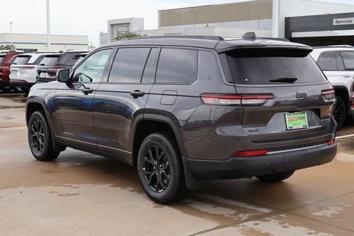 Metallic 2026 Jeep Grand Cherokee L Laredo