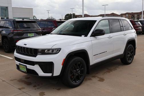 2026 Jeep Grand Cherokee Laredo
