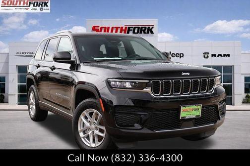 Diamond Black 2026 Jeep Grand Cherokee Laredo