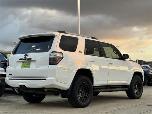 2022 Toyota 4Runner SR5
