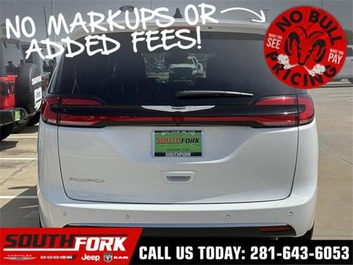 2025 Chrysler Pacifica Select