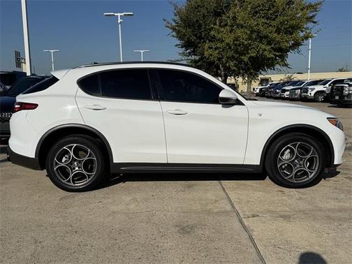 2022 Alfa Romeo Stelvio Ti