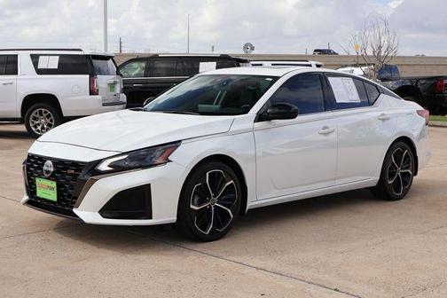 2024 Nissan Altima 2.5 SR