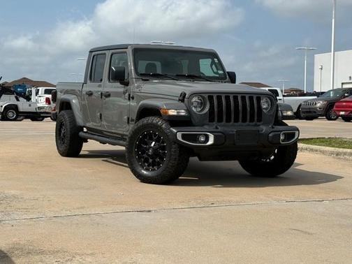 2021 Jeep Gladiator Sport