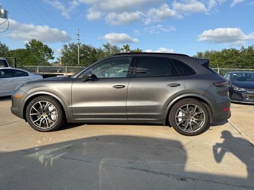 2020 Porsche Cayenne Turbo