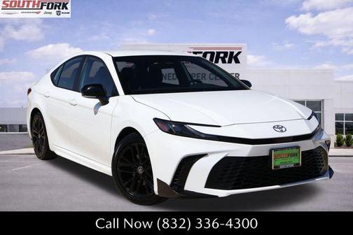 Ice 2025 Toyota Camry SE