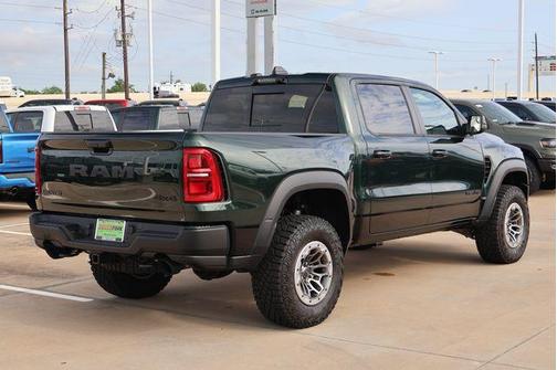 Serrano Red 2026 RAM 1500 RHO