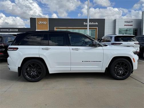 2025 Jeep Grand Cherokee Summit