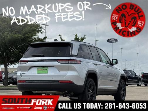 2025 Jeep Grand Cherokee Laredo
