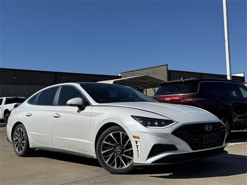 2022 Hyundai SONATA Limited