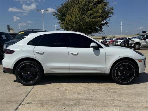 2017 Porsche Macan S