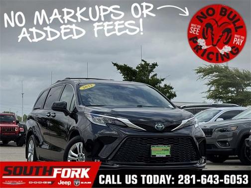 2022 Toyota Sienna XSE 7 Passenger