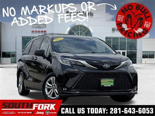 2022 Toyota Sienna XSE 7 Passenger