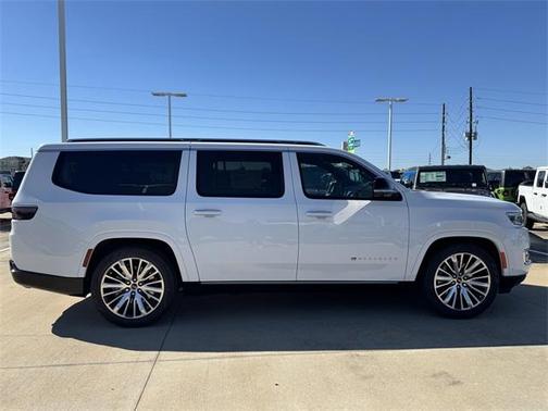 2025 Jeep Wagoneer L Series II
