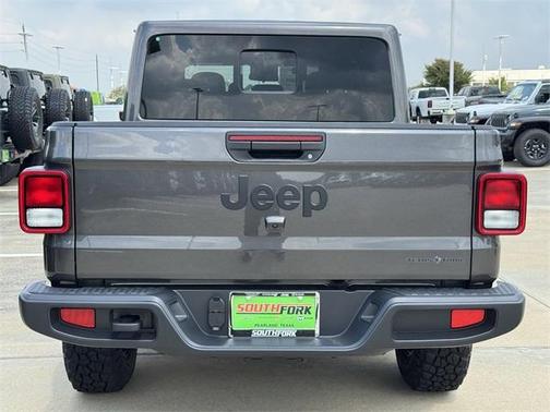 2025 Jeep Gladiator Sport