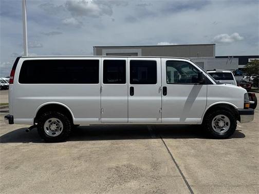 2018 Chevrolet Express 3500 LT