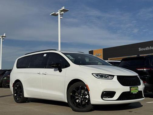 2026 Chrysler Pacifica Limited