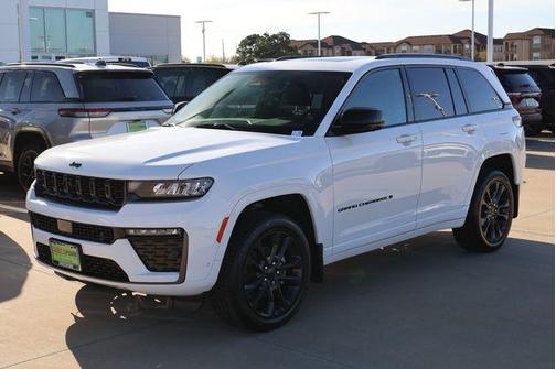 Bright White Clearcoat 2026 Jeep Grand Cherokee Limited