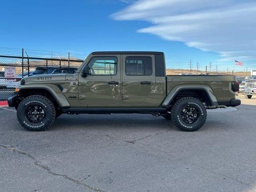 2026 Jeep Gladiator Sport