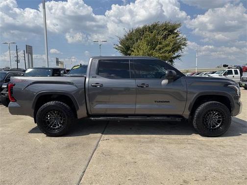 2022 Toyota Tundra SR5