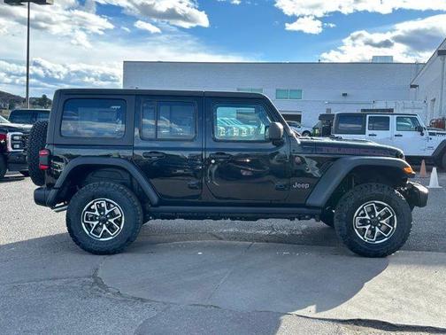 Black Clearcoat 2026 Jeep Wrangler Rubicon