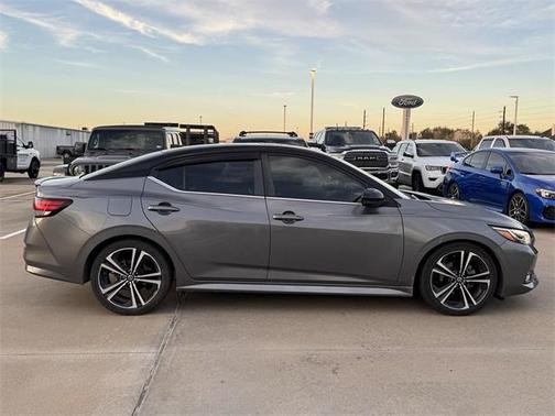 2020 Nissan Sentra SR