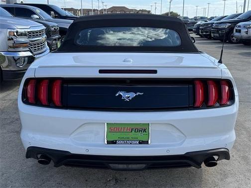 2022 Ford Mustang EcoBoost Premium