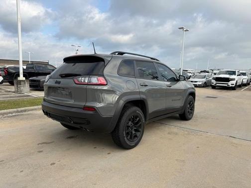 2022 Jeep Cherokee X