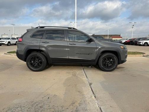 2022 Jeep Cherokee X