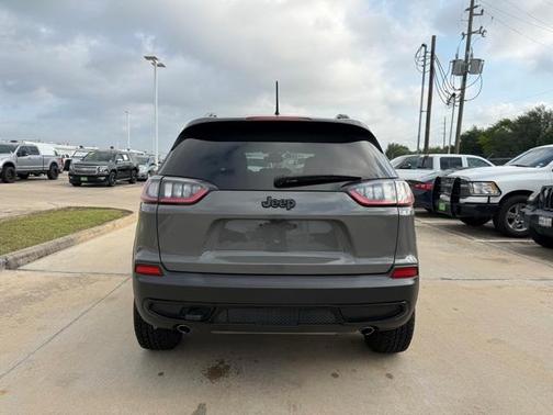2022 Jeep Cherokee X