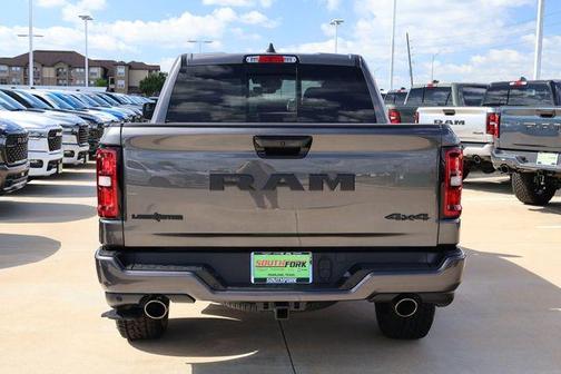 Granite Crystal Clearcoat Metallic 2026 RAM 1500 Big Horn/Lone Star