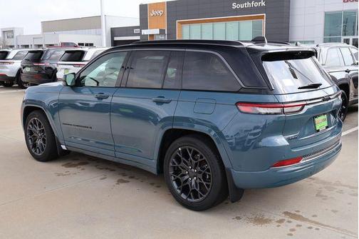 2026 Jeep Grand Cherokee Summit