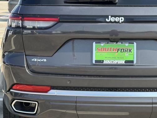 2025 Jeep Grand Cherokee Summit