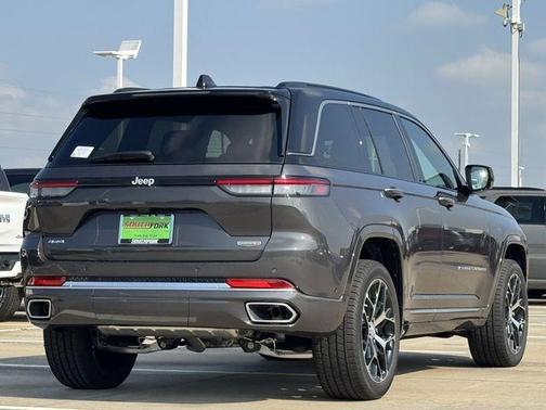 2025 Jeep Grand Cherokee Summit