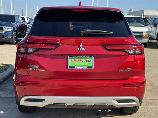 2023 Mitsubishi Outlander PHEV SE