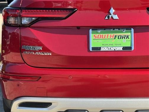 2023 Mitsubishi Outlander PHEV SE