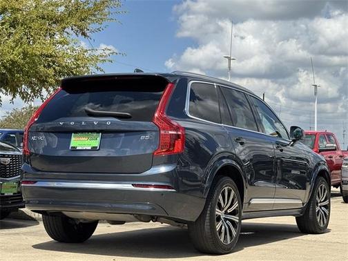 2023 Volvo XC90 B5 Plus