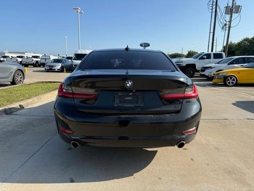 2019 BMW 330 i