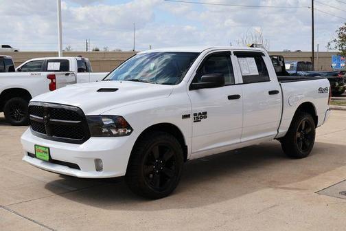 Bright White Clearcoat 2019 RAM 1500 Classic Express