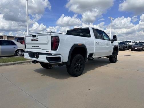 2024 GMC Sierra 2500 AT4